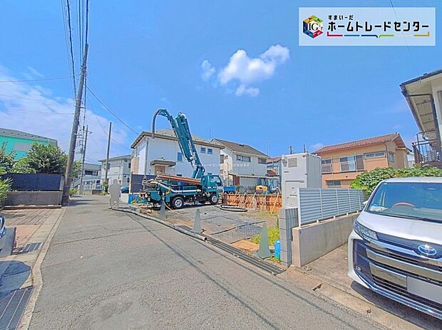 【前面道路含む現地写真】閑静な住宅街に立地します☆敷地41坪超、ゆとりの住空間を確保しております♪