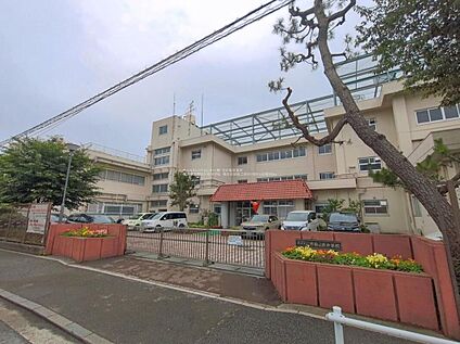 横浜市立万騎が原中学校 500m(徒歩7分)