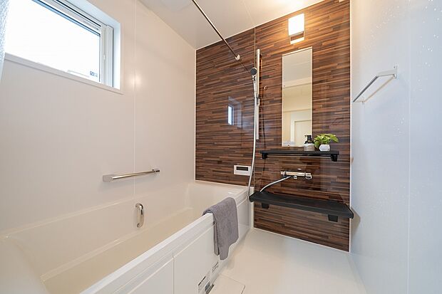 【施工例：浴室】一日の疲れを癒す場所、心地よい時を過ごしていただくための工夫が施された浴室