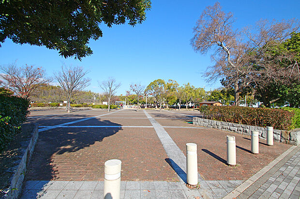 きんめい近隣公園（約1,200m）