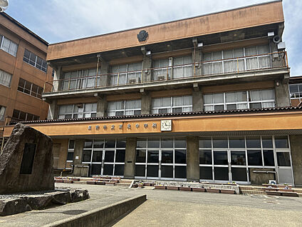 長野市立更北中学校 現地から3285m。(徒歩42分。)