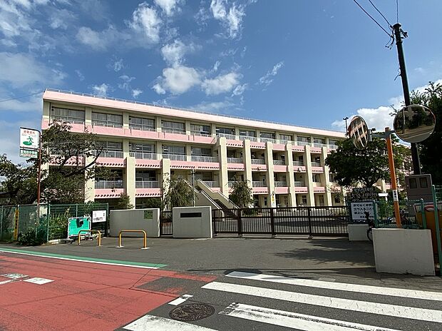 夏見台小学校(約850m)