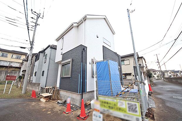 徒歩10分圏内にスーパー・コンビニ・ドラッグストア・郵便局・公園など周辺環境充実