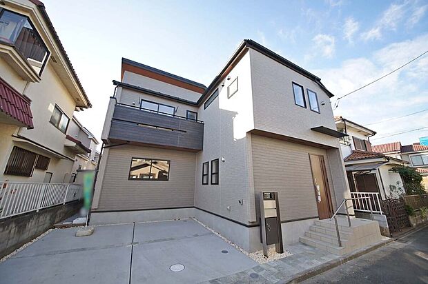 耐震等級3＋制震ダンパー搭載・長期優良住宅・カースペース並列2台可