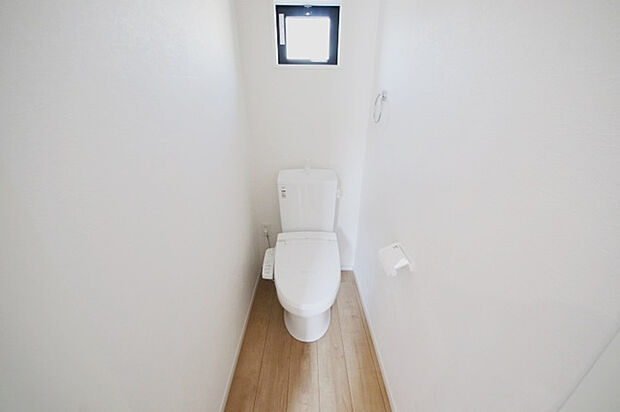 【トイレ】1階2階にシャワートイレ完備