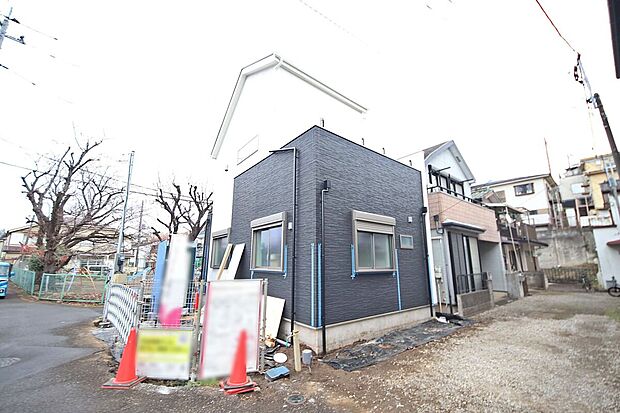 【外観】人の目を気にする事無く家族団らんを楽しめる2階LDK