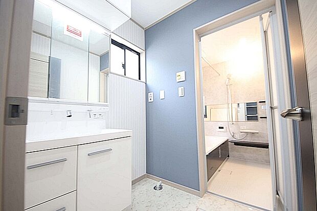 【当社分譲施工例 洗面台】朝の支度はもちろんお掃除も捗るシャワー付きの洗面台