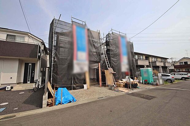 【外観】カースペース2台可・全居室収納付き・リビングイン階段・対面キッチン・床下収納など設備充実