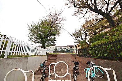 栄三丁目第二児童遊園 約151m
