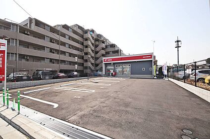  新座石神郵便局 約114m