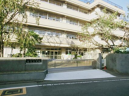 住吉小学校 約360m