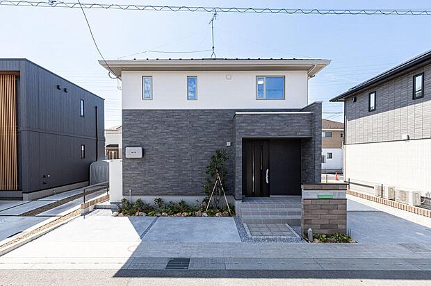 【モデルハウス写真】【外観】No.30
隣接する1期区画でモデルハウスも見学可能です。暮らしのイメージがしやすいので土地見学と合わせてご覧ください。