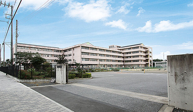 東中学校