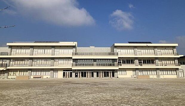 香取台小学校(約1,480m)