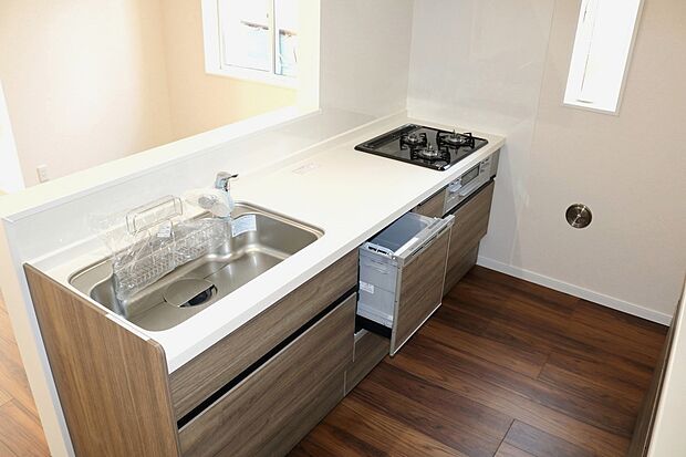 （同一仕様）システムキッチンには食器洗浄機を標準装備♪水栓内蔵浄水機能付き