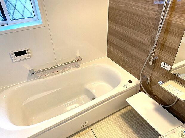 (同一仕様)1坪タイプのゆったりとしたバスルームです!