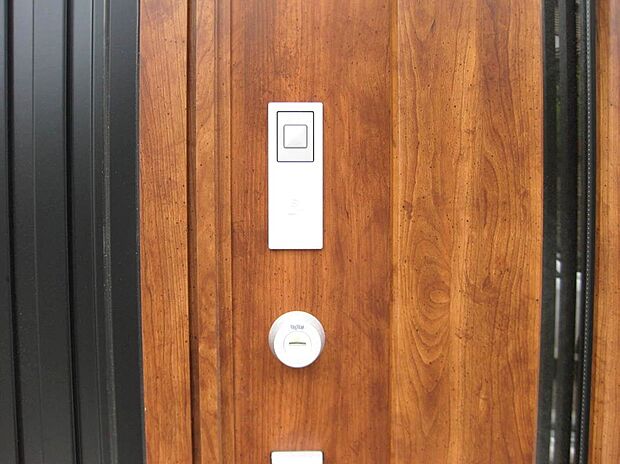 【（同一仕様）ピタットキー】両手に荷物を持っていても鍵が開けられるためとっても便利です！