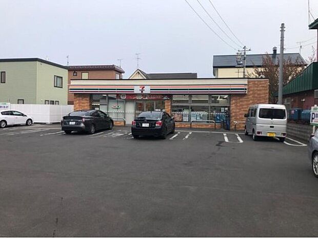 セブンイレブン江別東野幌店(約592m)