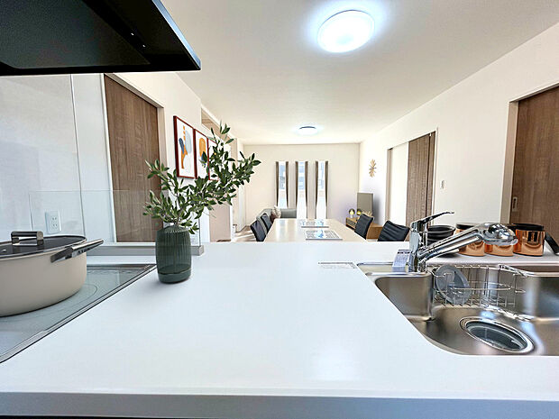 【キッチン】食洗器付きのオープンキッチンで、家事楽で家族との時間も確保できます!