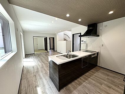 同仕様・同形状写真