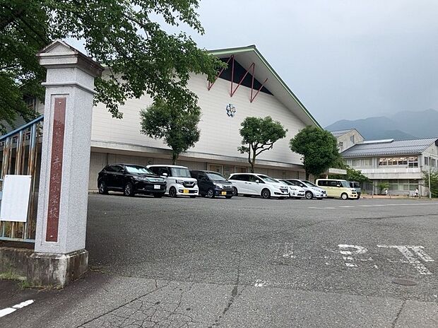 駒ヶ根市立赤穂小学校（約700m）