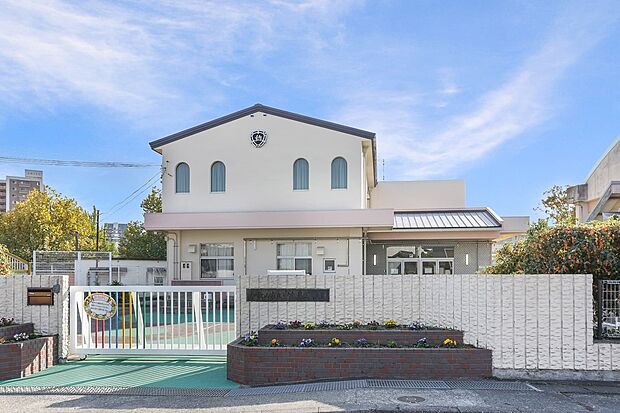 中之島幼稚園(約200m)