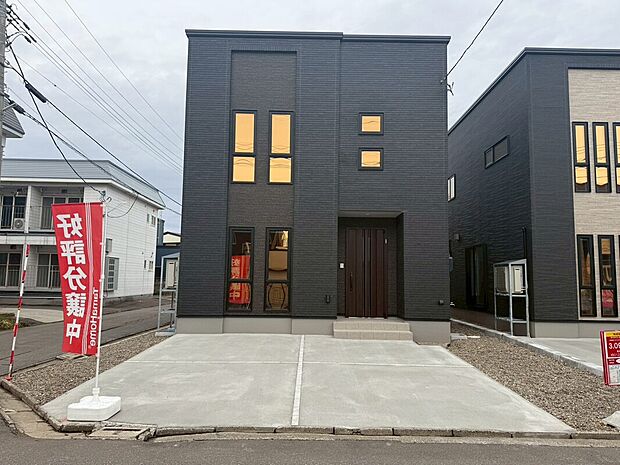 【タマタウン佃　１号棟】【1号棟間取り】家族の存在をより身近に感じられる、空間を有効活用したスキップフロアを設けたプラン、お子様のスタディスペースや絵本コーナーなどライフスタイルに合わせた多様な使い方が可能です。