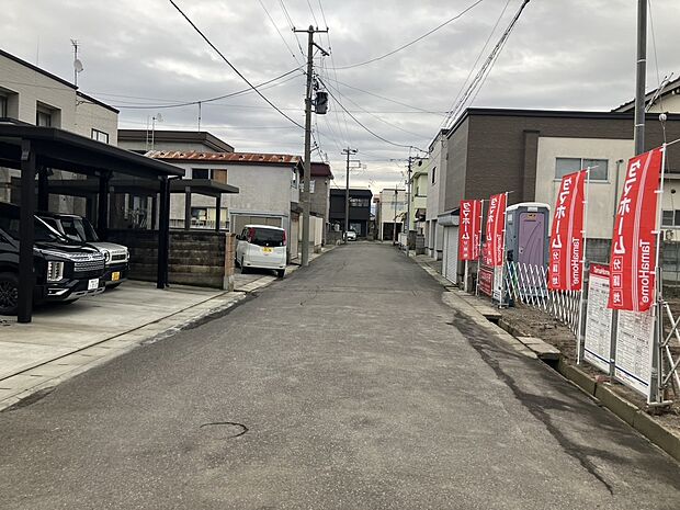【前面道路】前面道路　広々の約6.4ｍ