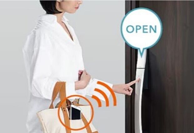 【玄関ドア】【LIXIL】 アプリでスマホと連動可能なファミロックを採用！！ 荷物が多い際には大変便利です♪ ※区画によってカラー・デザインが異なります。