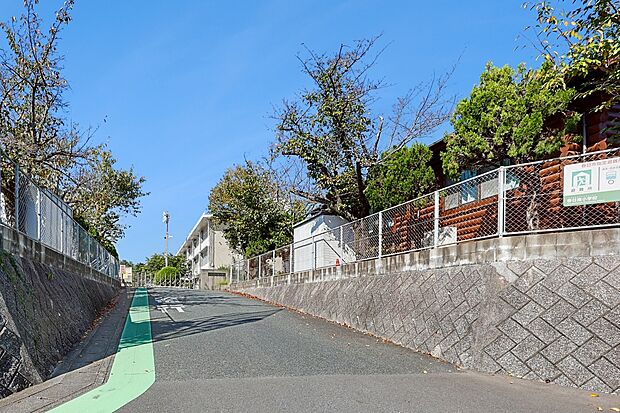 春日市立春日南小学校（約1,470m）