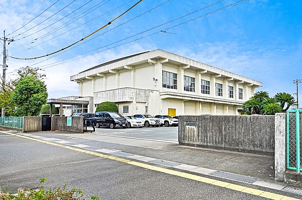 小郡市立小郡中学校（約500m）