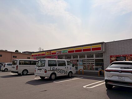 デイリーヤマザキ　大分曲店 160ｍ(徒歩2分)