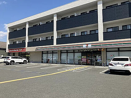 セブンイレブン加古川平岡町店 545ｍ(徒歩7分)