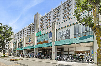 ピーコックストア洋光台店 現地から860m～880m。(徒歩11分。(最長))