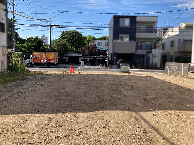 敷地内から北側道路撮影
