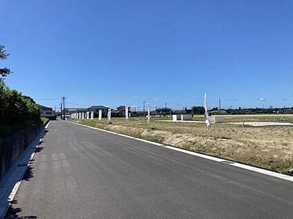 分譲地東側道路（神納４号線）
