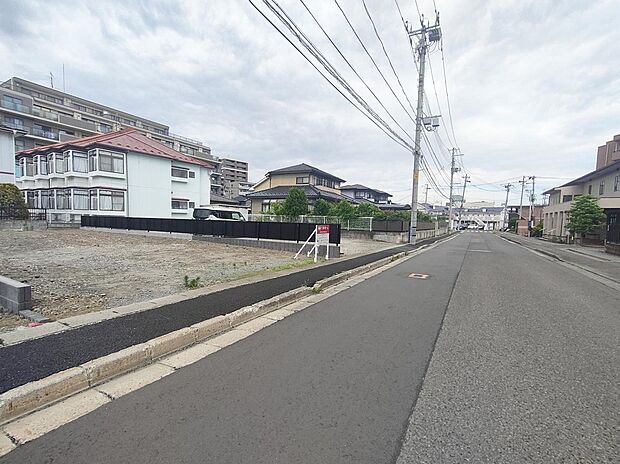 【現地写真【造成後現場】】落ち着いた住環境が広がる分譲地♪
建築条件やプランのご相談もお気軽にお問合せください!
【造成後現地】2026年6月19日撮影