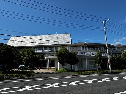流山市立おおたかの森中学校 650m(徒歩9分)