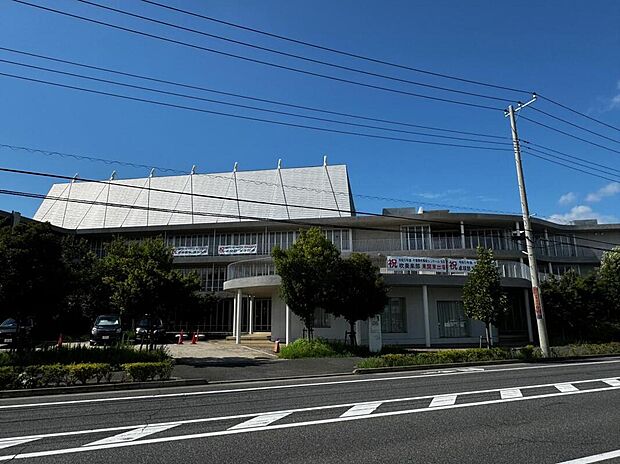 流山市立おおたかの森中学校(約650m)