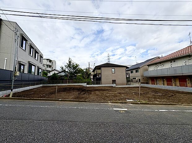 【【現地写真】】西武新宿線「武蔵関」駅まで徒歩4分の好立地。徒歩5分圏内のバス停から、西武池袋線やJR中央線の駅へもアクセスできます。