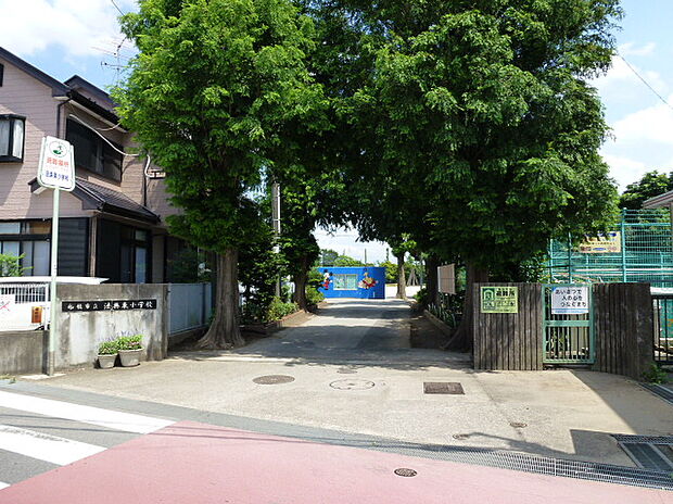 法典東小学校(約1,300m)