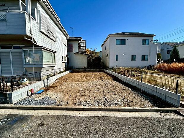 【現地写真/2025年11月撮影】未完成の為お近くの同仕様完成物件ご案内いたします！