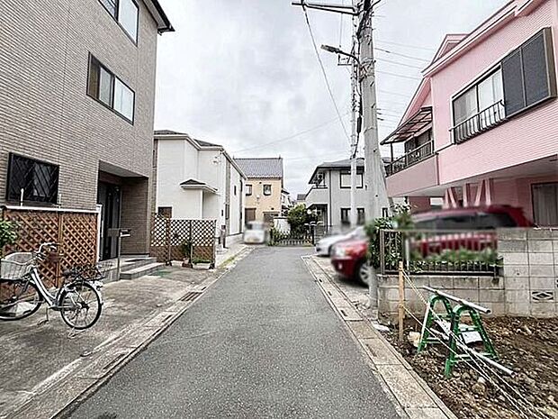 南側幅員約4mの公道に面した恵まれたロケーション。明るい陽光が差し込む心地よい住まいが実現できます。