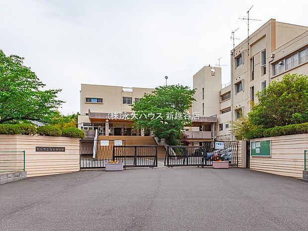 越谷市立富士中学校(約1,200m)