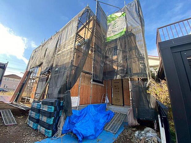 【【現地写真/2025年12月撮影】】着々建築中！未完成の為お近くの同仕様完成物件ご案内いたします！当物件の他、気になる物件等ございましたらあわせてご案内可能♪お気軽にお問合せ下さい♪