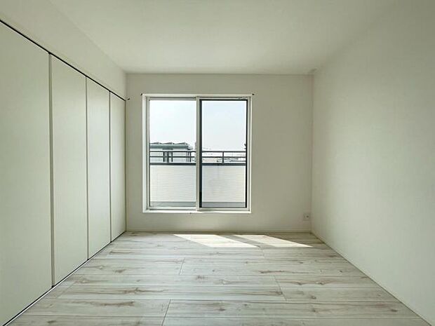 【室内】■住まわれる方がインテリアコーディネートを楽しめるようシンプルデザインを採用した室内！