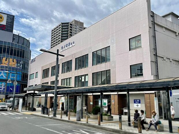 東武伊勢崎線「竹ノ塚」駅(約1,040m)