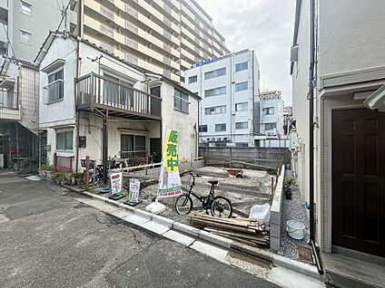 現地