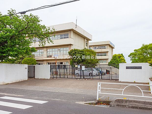 越谷市立大間野小学校(約850m)