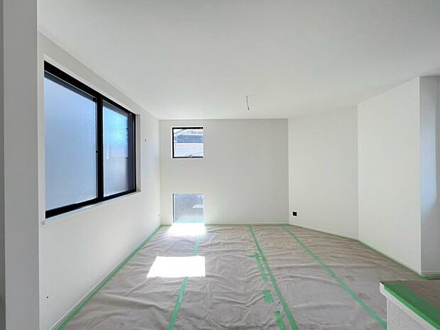 【内観】◆着々建築中!建築中ですが室内の広さ等ご体感出来ますので、是非ご見学ください!※2026.9月撮影